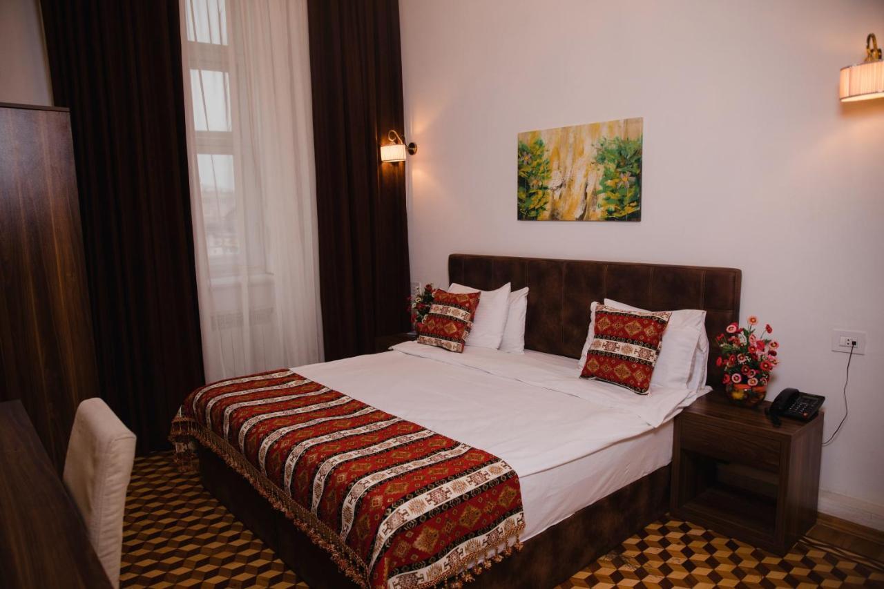 Malakhan Hotel Baku Ngoại thất bức ảnh