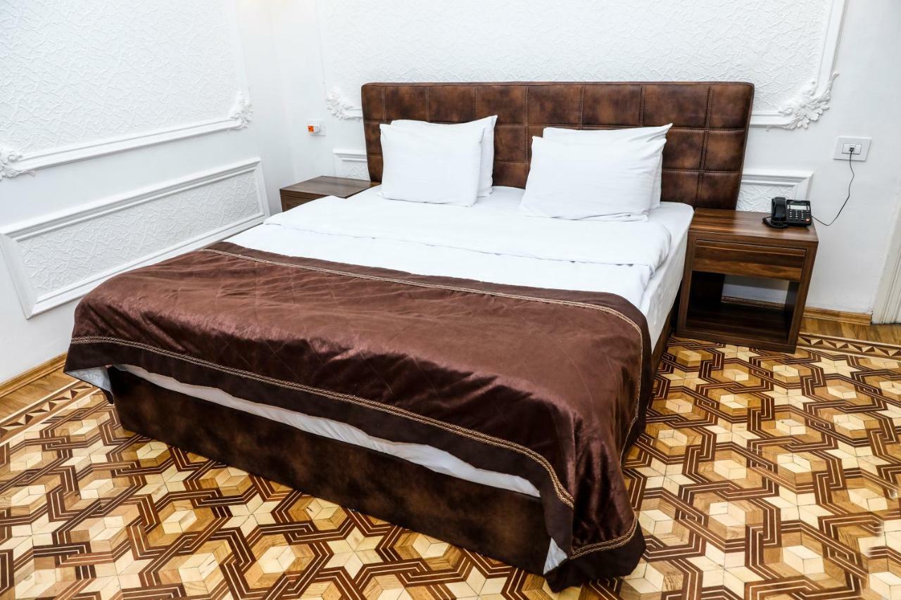 Malakhan Hotel Baku Ngoại thất bức ảnh