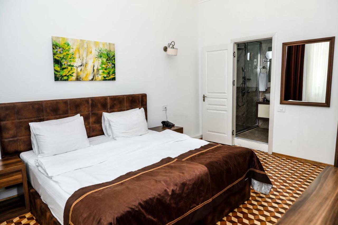 Malakhan Hotel Baku Ngoại thất bức ảnh
