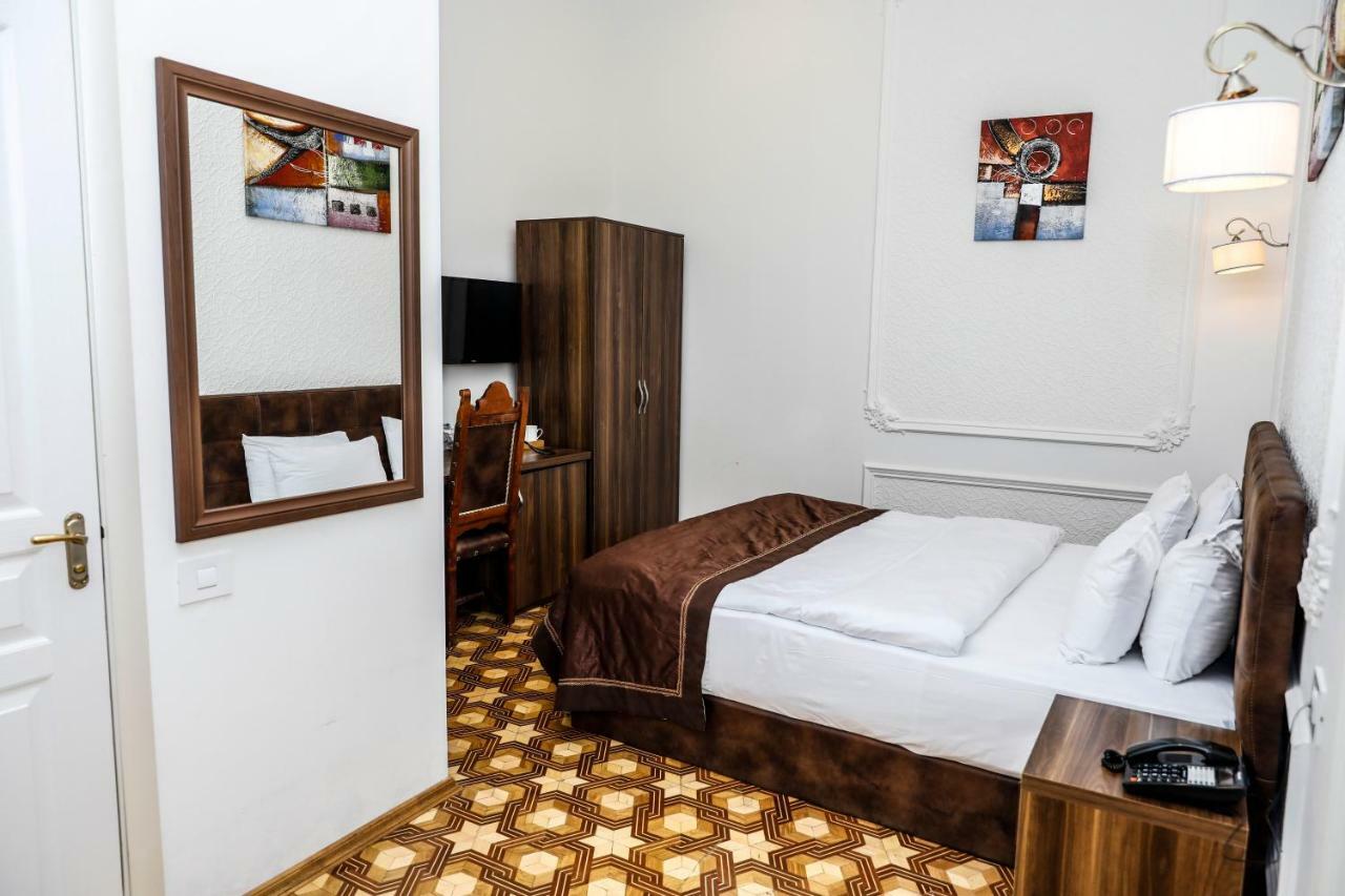 Malakhan Hotel Baku Ngoại thất bức ảnh