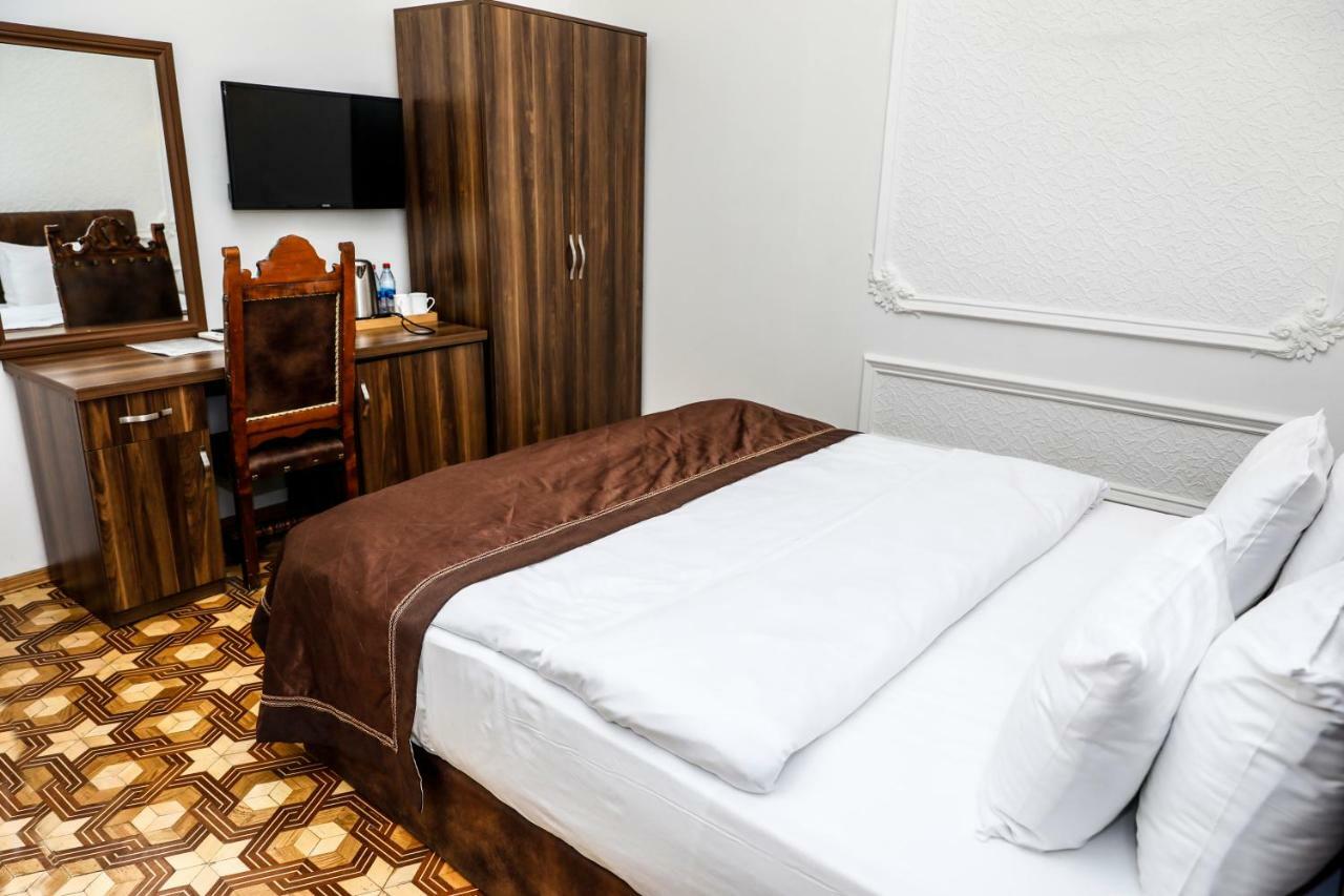 Malakhan Hotel Baku Ngoại thất bức ảnh